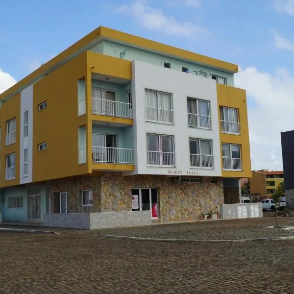 Beauty Plaza Suites, hotel in Santa Maria