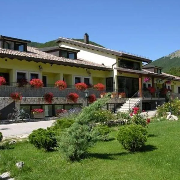 Hotel C0C00N Garden, hotel Pescasseroliban