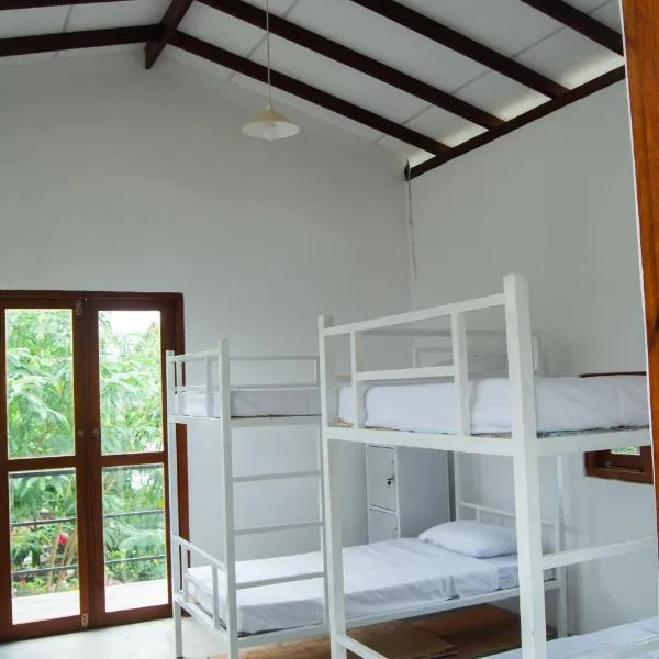 Diamond shine hostal and bunk beds, hotel v destinaci Kandy