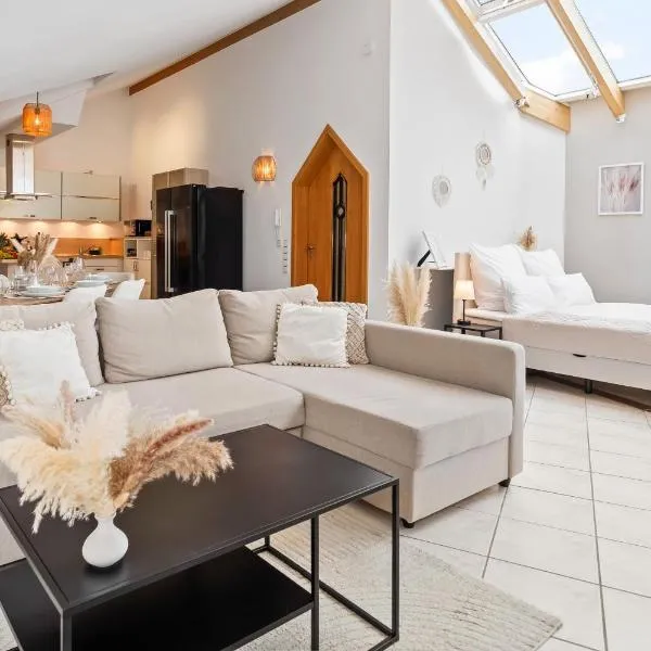 flair Apartment Stadtoase Fulda I private Sauna & Whirlpool I Balkon I 2x Parken I Kaffee I Highspeed WLAN I Disney plus, hotel Fuldában