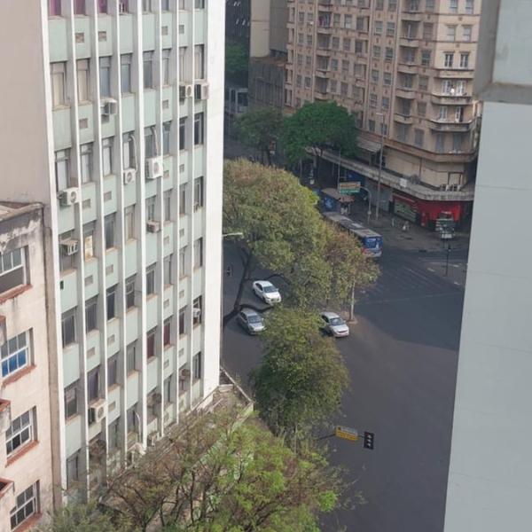 Centro, apto inteiro, rua São Paulo com Afonso Pena