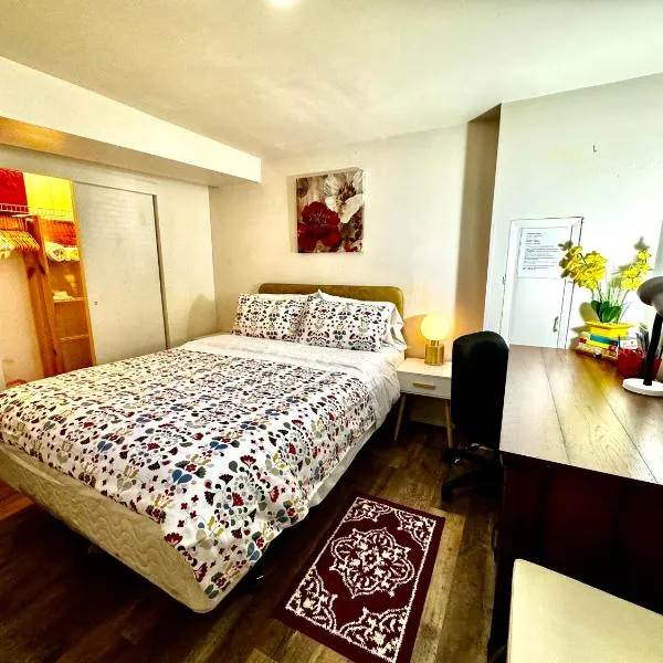 Cozy Private Room with Shared Bathroom on the 1st Floor - Conveniently Located near SeaTac Airport and Downtown, hotel v destinaci Seattle