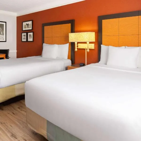 La Quinta Inn by Wyndham Pittsburgh Airport, hotel in Moon Township