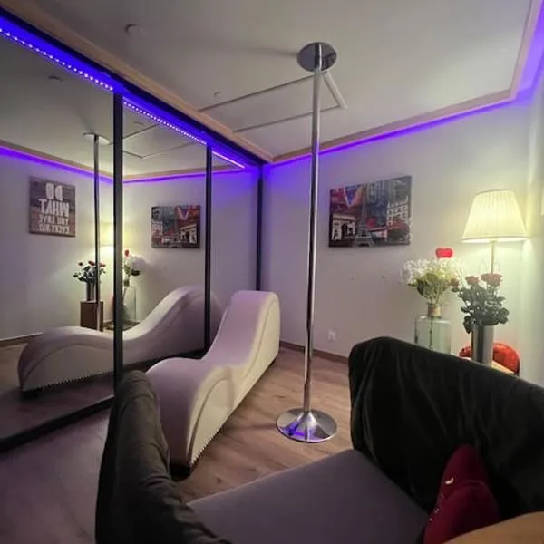 Love room - Parenthèse romantique avec spa privé, hotel in Le Perrier