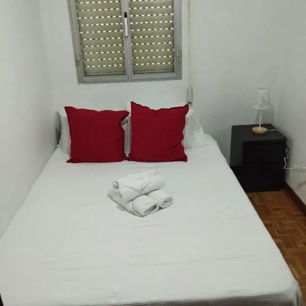 luminosa habitación en apartamento compartido, hotel v destinaci Madrid