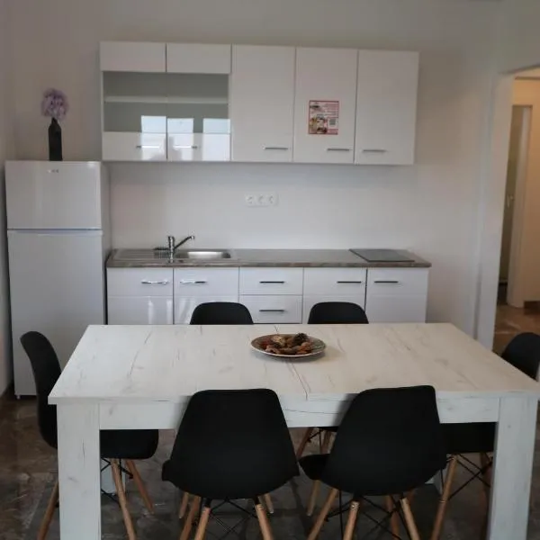 ANTODO Ivana, ξενοδοχείο σε Novalja