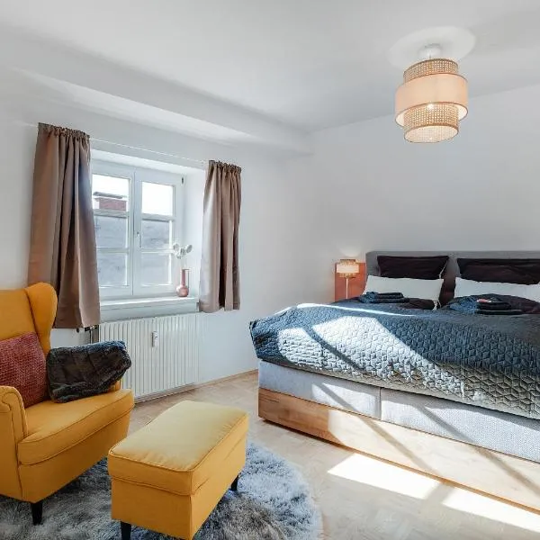 Spacious Quiet Family Suite - 2BR & Free Parking in Altstadt by HERO HOMES Graz โรงแรมในกราซ