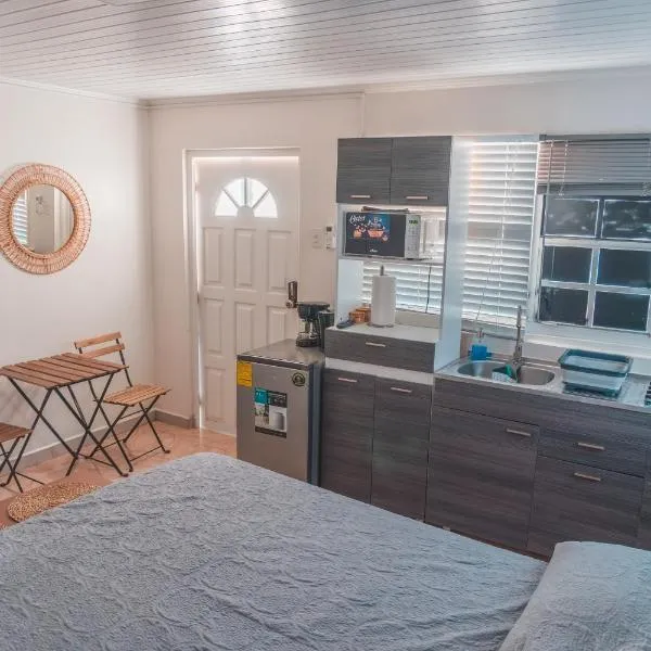 Klip lagoon apartments, hotel v mestu Oranjestad