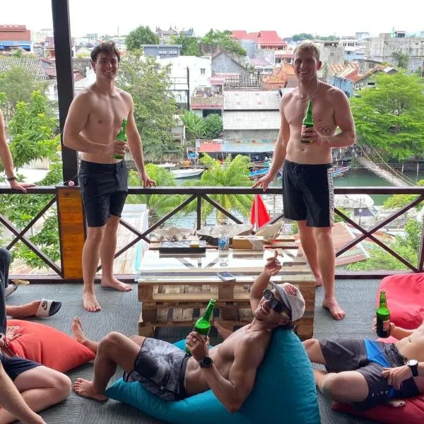 Evergreen Lodge, hotel in Padang