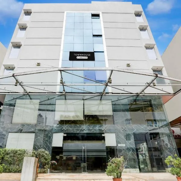 Palette River Front Railway Station Formerly Host Inn, hotel in Ahmedabad