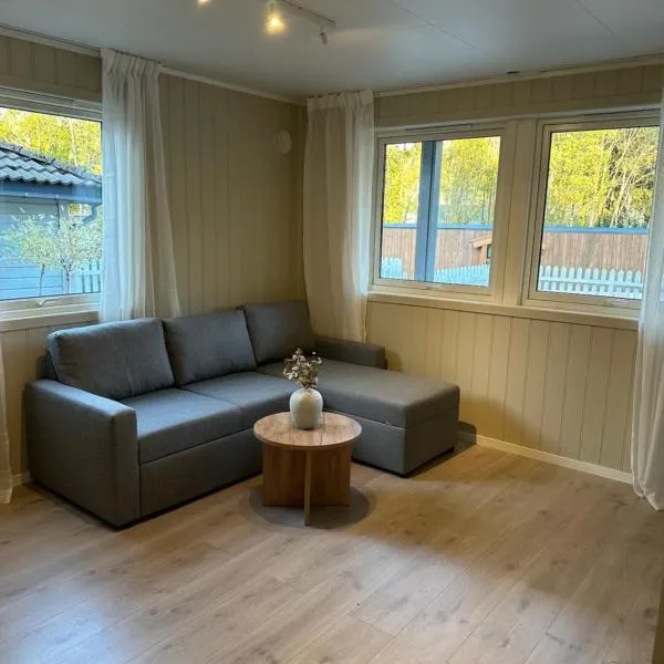 Lys rent og trivelig hybelleilighet, hotel v destinaci Kristiansand
