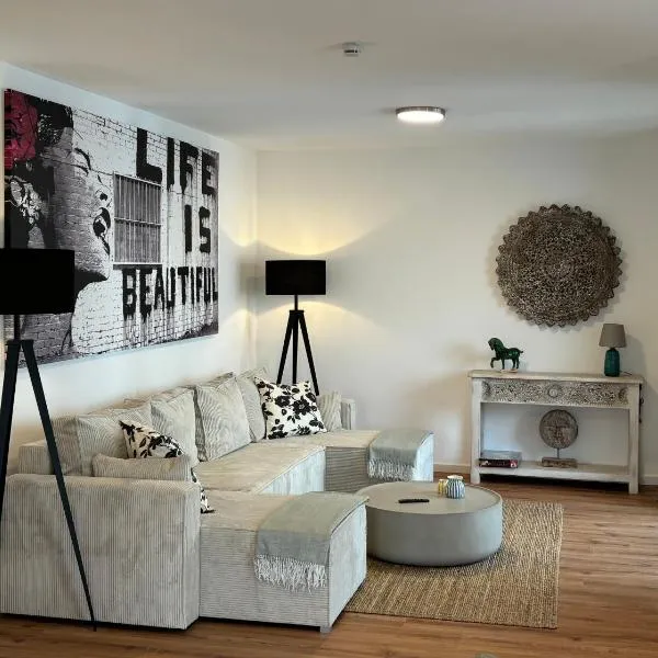 REMA Homes - Luxuriöse Apartments - Messenähe - Offenburg, hotel in Ortenberg
