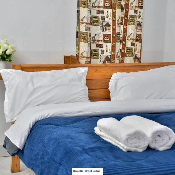 RosaBlu Hotel Kutus, hotel v destinaci Gakuo