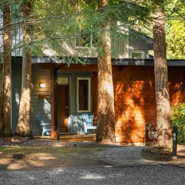 Pacific Forest Beach House, Hotel in Parksville