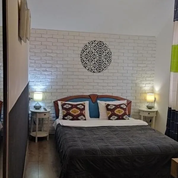 Захарова Оселя БАСЕЙН на території є Чан - Джакузі, hotel in Slavske