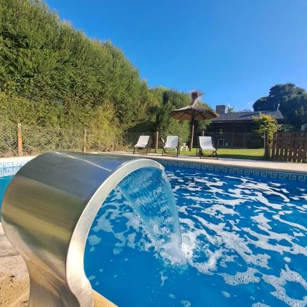 CABAÑAS LOS ARRAYANES, hotel in Chascomús