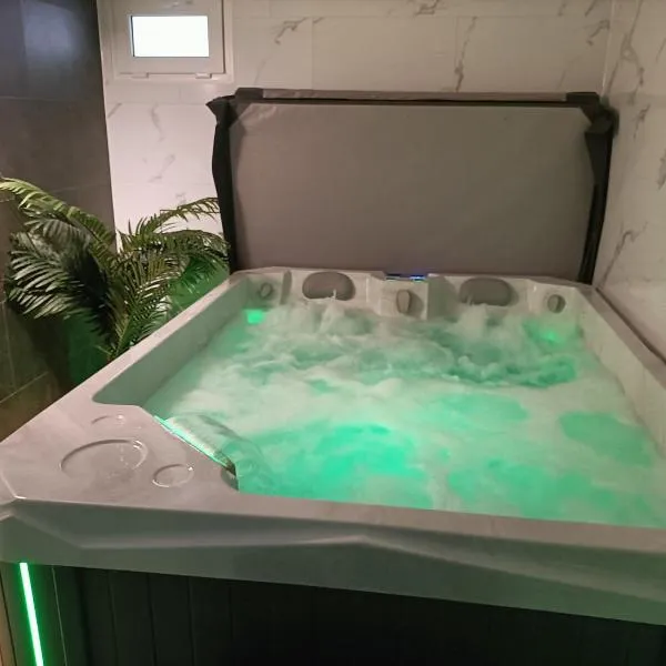 SPA à 2 pas de la plage - Studio, Hotel in Mers-les-Bains