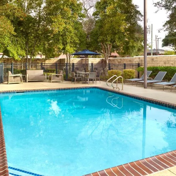 Courtyard by Marriott New Orleans Metairie, hotel v destinaci Metairie