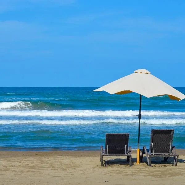 Artisan Playa Esmeralda Family Beach Hotel、チャチャラカスのホテル