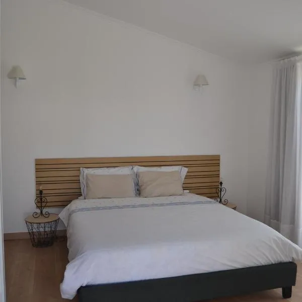 Pátio Camaleónico AL - All Suites, hotel v destinaci Altura