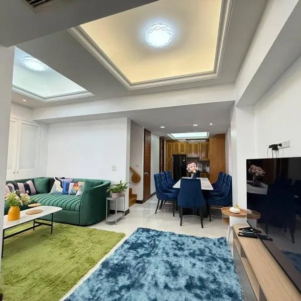 Miq Asoke 5BR Sukhuvit15, hotel v destinaci Makkasan