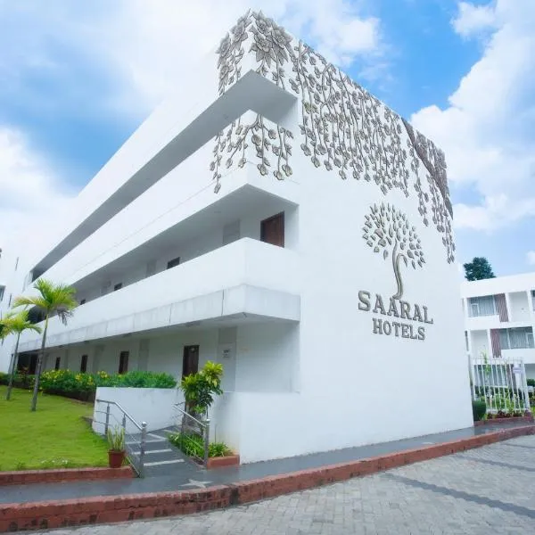 SAARAL RESORTS & HOTELS PVT Ltd, hotel v destinaci Kuttalam