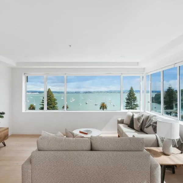 Panorama Penthouse Luxe Ocean Views & Pool, hotel in Mount Maunganui