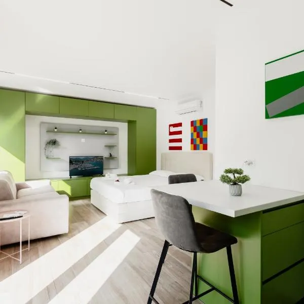 Home Sofia Room 3 -Love Couples -By EasyLife Swiss, готель у Лугано