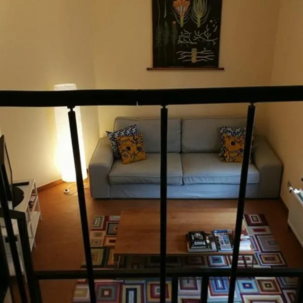 Triplex près de la Grand-Place, отель в Брюсселе