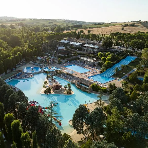 Centro Vacanze Verde Azzurro, hotel in Cingoli