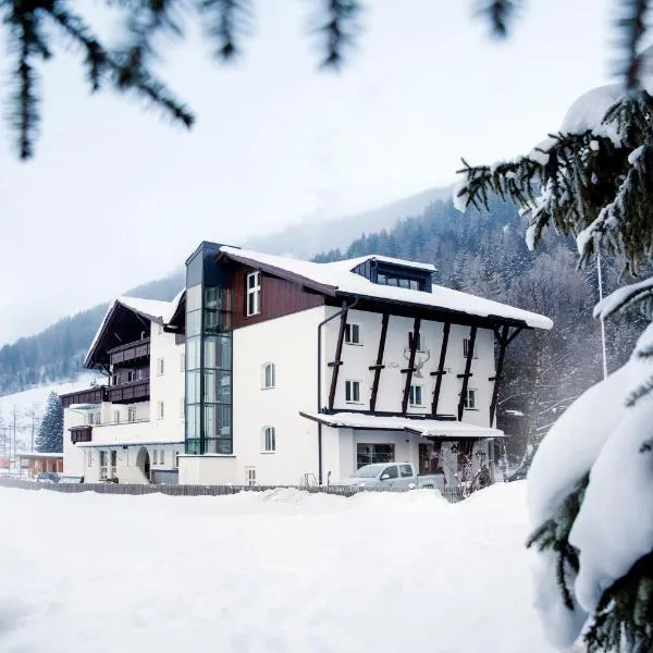 Valluga Hotel, hotel v destinácii Sankt Anton am Arlberg