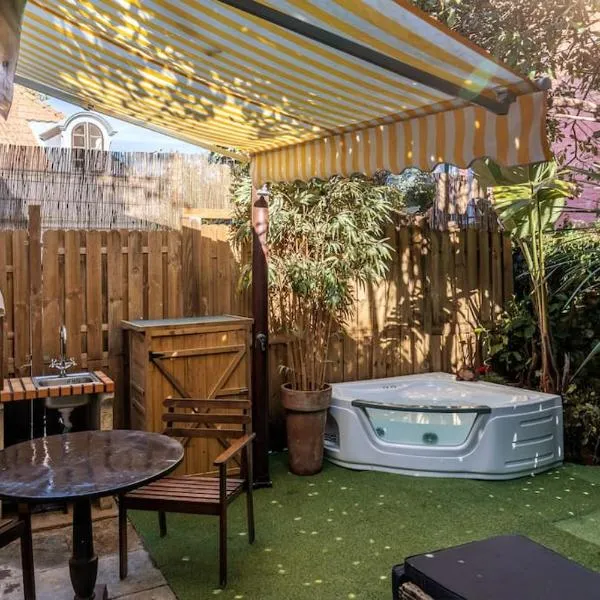 Unique Tiny Smart Home with Private Garden, Jacuzzi - Sintra WOW, khách sạn ở Sintra