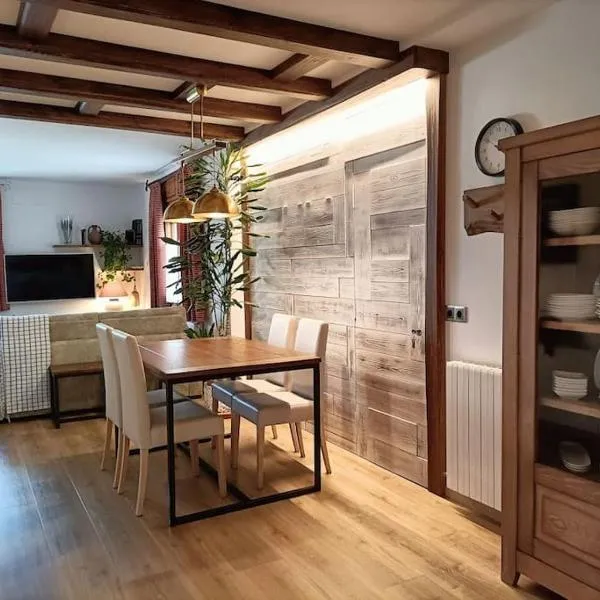 Espectacular y acogedor apartamento con todas las comodidades, hotel a Biescas