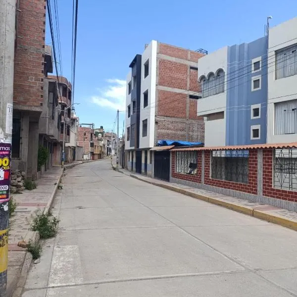 casa SKALA, hotel in Puno