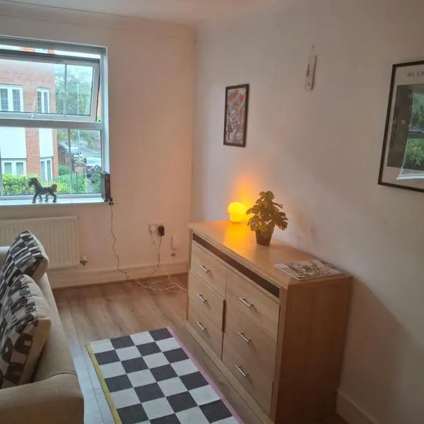 Cosy 4 bed townhouse, hotel v Manchesteru
