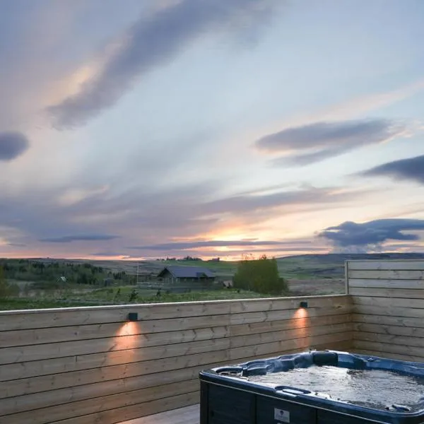 Cozy cottage, Mountain view, hotel v destinaci Selfoss