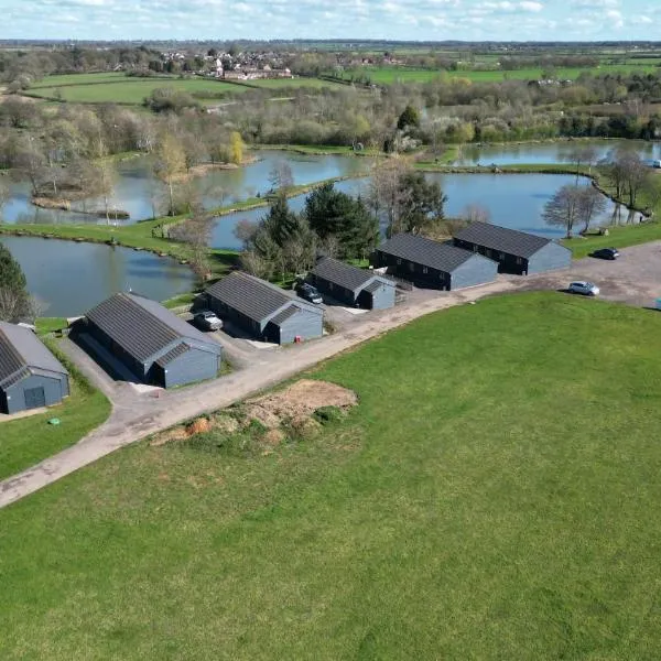 Lakeview Lodges At Makins Fishery, hotel in Bramcote