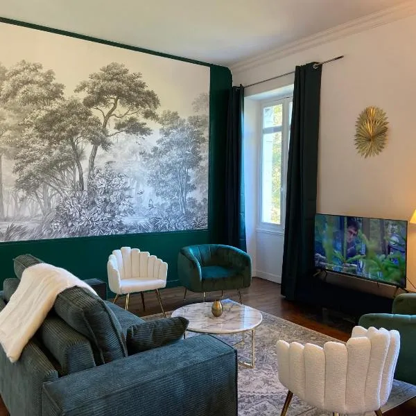 Le Château de Bel Air - Suite de 125m2 - Expérience unique, hotel in Carquefou