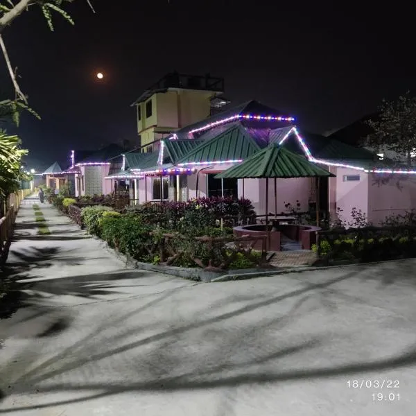 Resort Gorumara Riverside, hotel in Lataguri