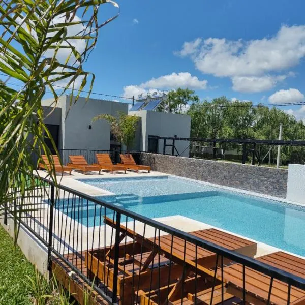 Cabañas Posta Litoral, hotel in Colón
