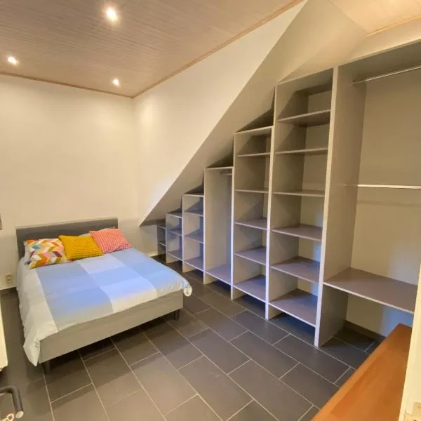 La Petite Boite, Hotel in Péruwelz