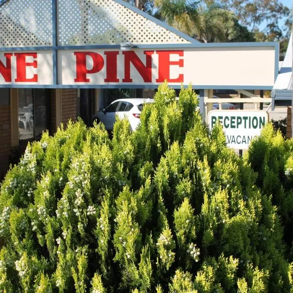 Lone Pine Motel、コラワのホテル