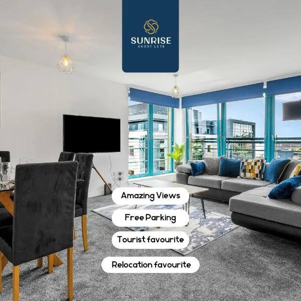 THE PENTHOUSE- INVOICE and REDUCED PRICE only via SUNRISE SHORT LETS DUNDEE, Spacious, Stunning Views, Foosball Table, 3 Large Rooms, Central Location, River Front, 1 Min From Tay Bridge, V&A, Train Station, City Centre, Lift Access, Free Parking & WiFi, hotel in Dundee