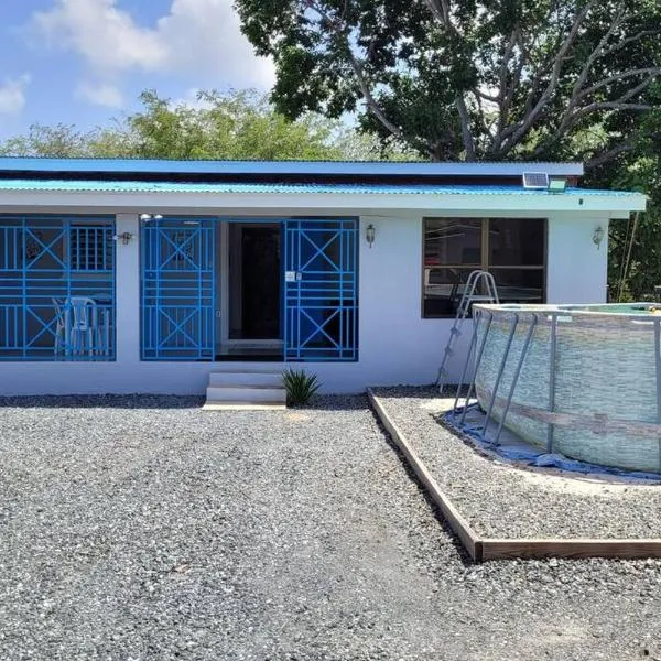 Container 2 with pool, free wifi, fully equiped, hotel v destinaci Pole Ojea