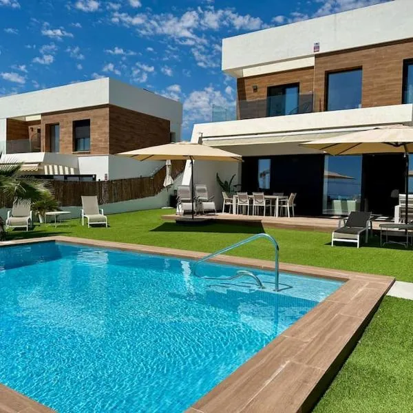 Villa Finestrat Benidorm Golf y Playa, hotel in Cala de Finestrat