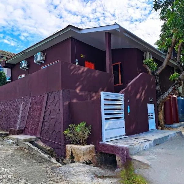 Dewita Villa - Spacious 3BR for Group Stay, Batam、Sengkuangのホテル