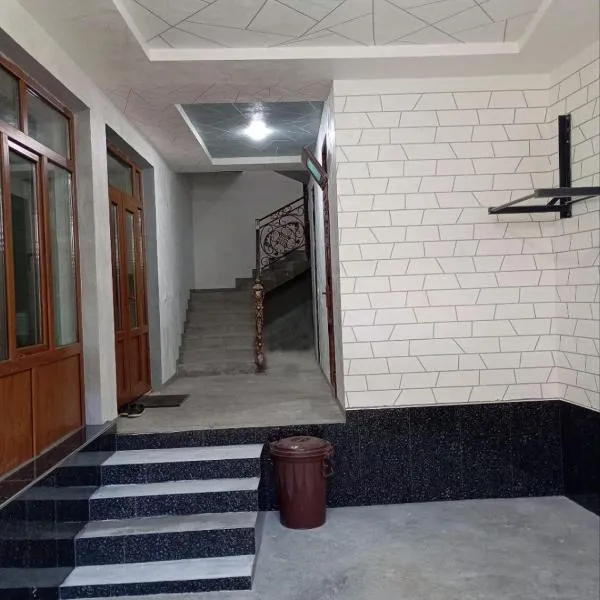 Guest house "Behruz 5 star", khách sạn ở Samarkand