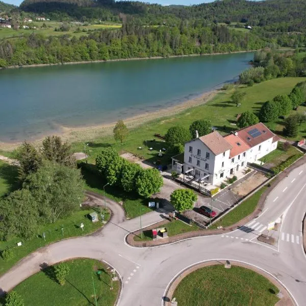 Au Moulin Du Pont – hotel w mieście Samognat