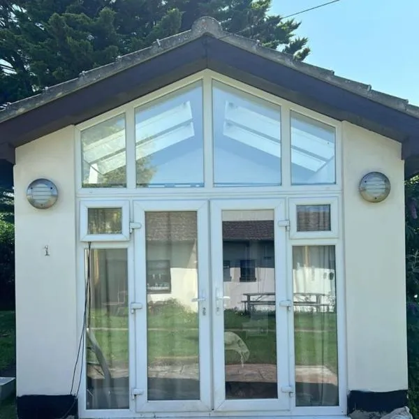 #1 Stoneleigh Cottage, hotel v destinaci Seaton