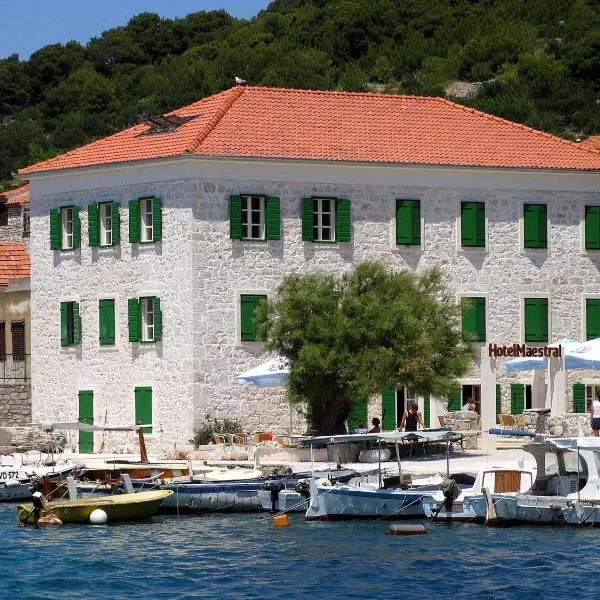 Viesnīca Hotel Maestral pilsētā Prviča Luka